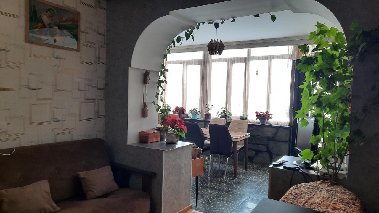 Gio-Nika Hotel Kasbegi Buitenkant foto